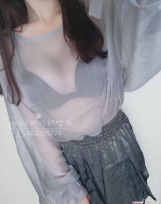 美女用手扒开自己下面_超清电影完整版
